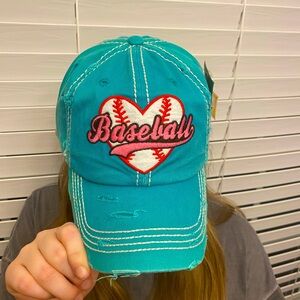 Baseball mom’s here is your hat for those hot days at the park.